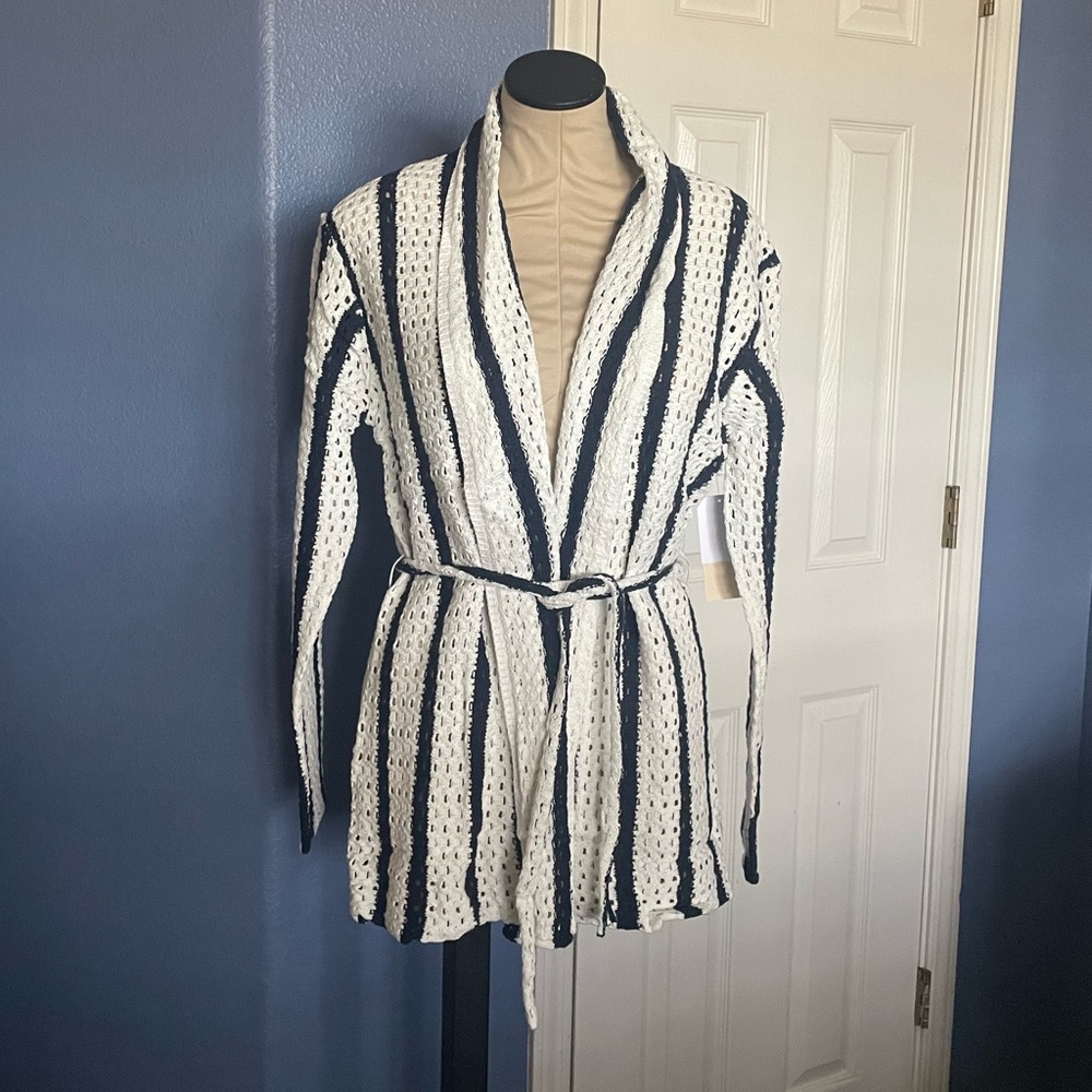 Striped Crotchet Beach Cover-Up - Picture 4 of 8